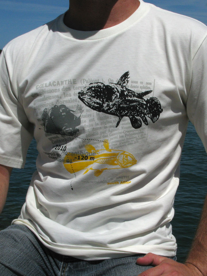 tee-shirt Dykkeren The Eco-Friendly Divewear coton bio commerce équitable plongée Cœlacanthe Gombessa Laurent Ballesta