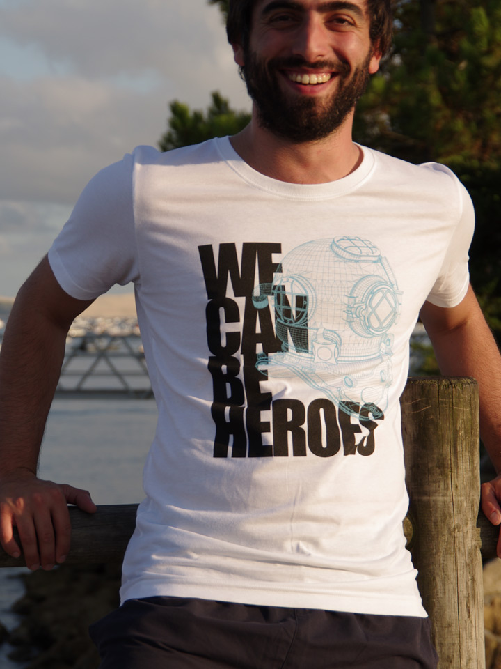 tee-shirt plongée coton bio homme Dykkeren The eco-friendly divewear Fairwear Heroes casque Scaphandrier Piel Kirby Morgan We can be Heroes