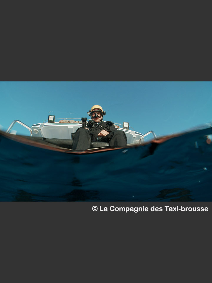 DVD documentaire 330 mètres sous les mers de Laurent Mini Compagnie Taxi-Brousse plongée Tek record profondeur Pascal Bernabé Dykkeren The Eco-Friendly Divewear